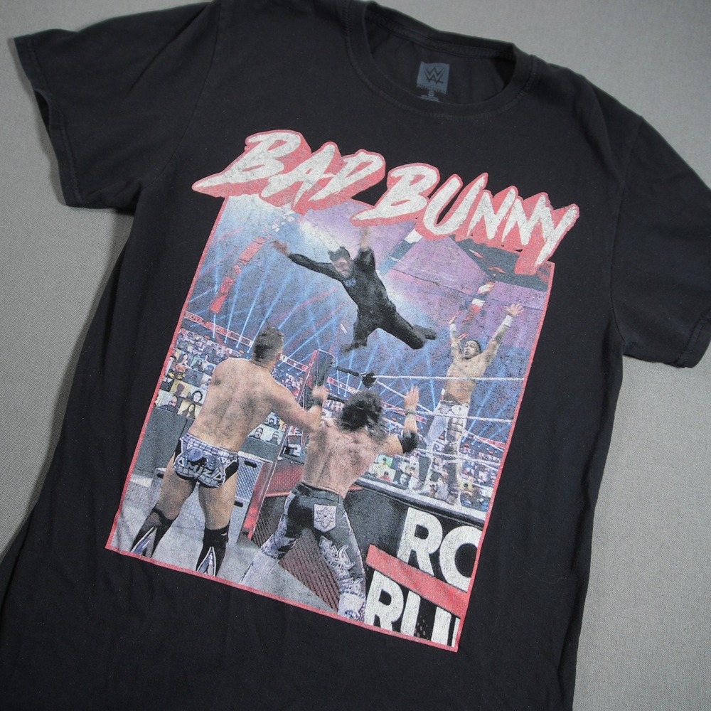 WWE Bad Bunny Royal Rumble Graphic Short Sleeve Men T-Shirt fits XS